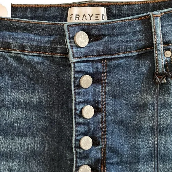 NWT FRAYED Deep End High Rise Denim Short, size 30 - Picture 3 of 9